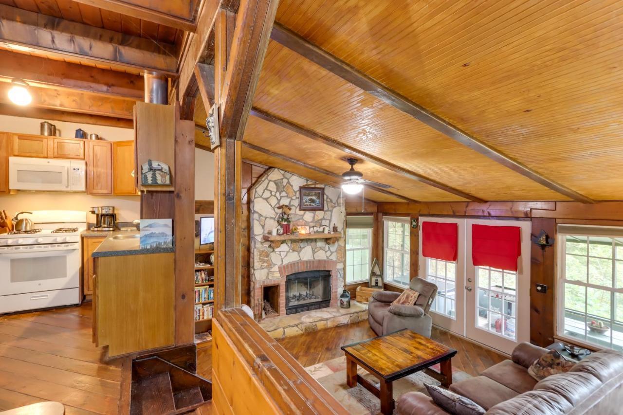 Mountaintop Ellijay Cabin With Private Hot Tub Eksteriør billede