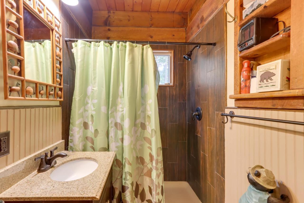 Mountaintop Ellijay Cabin With Private Hot Tub Eksteriør billede